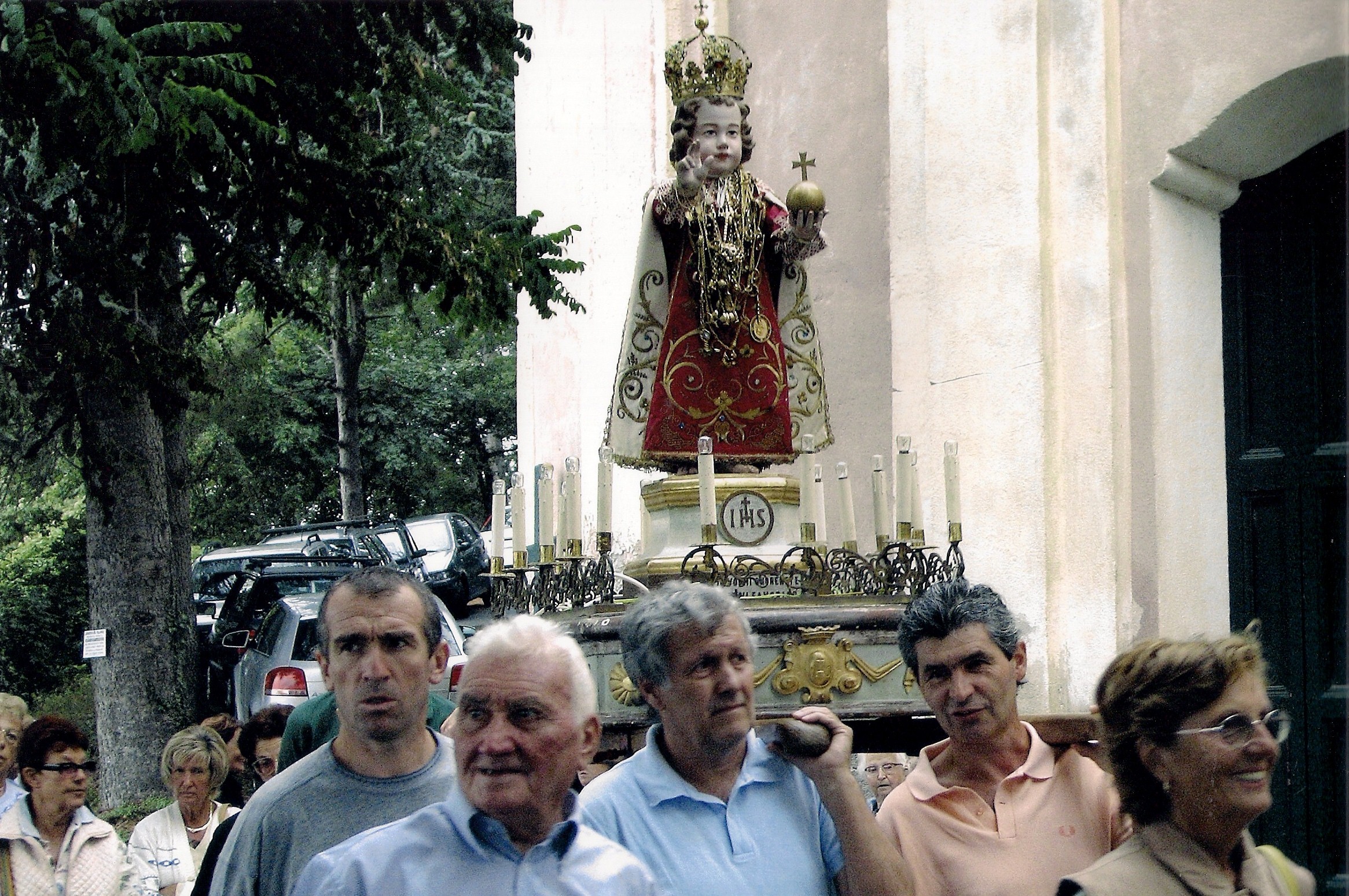 Carbuta - Santo Bambino di Praga: processione 2