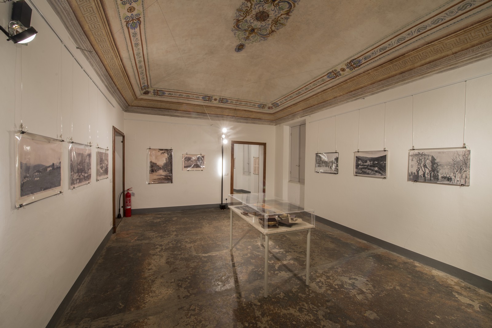 Sala  con  foto di Calice Ligure nel 1900 /1920